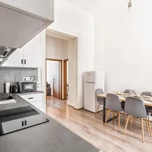 Lovely Urban Retreat - Budapest